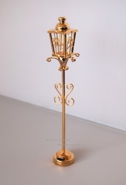 Battery Operated LED Brass Outdoor Lamp